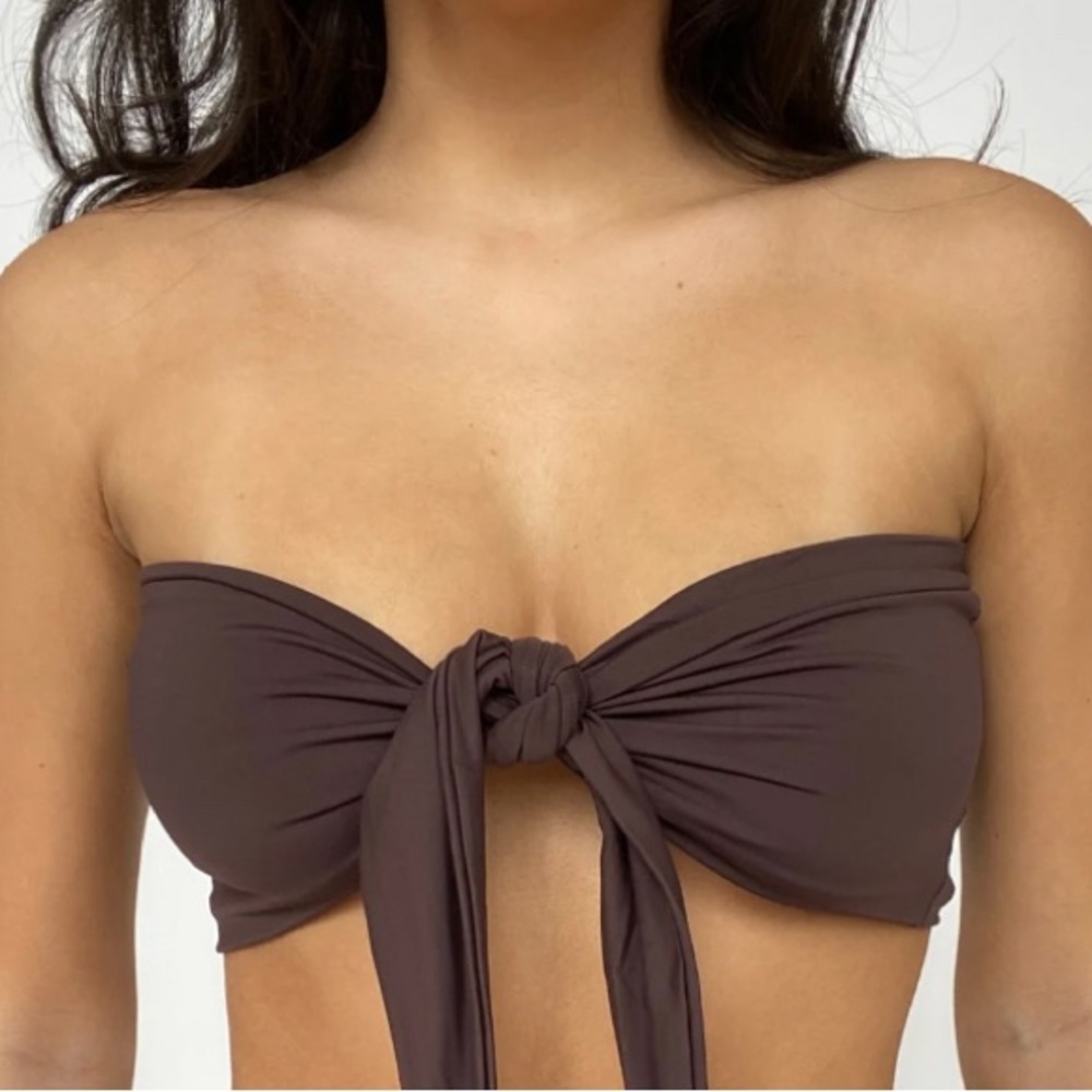 Brand: 437 “The Leo top”